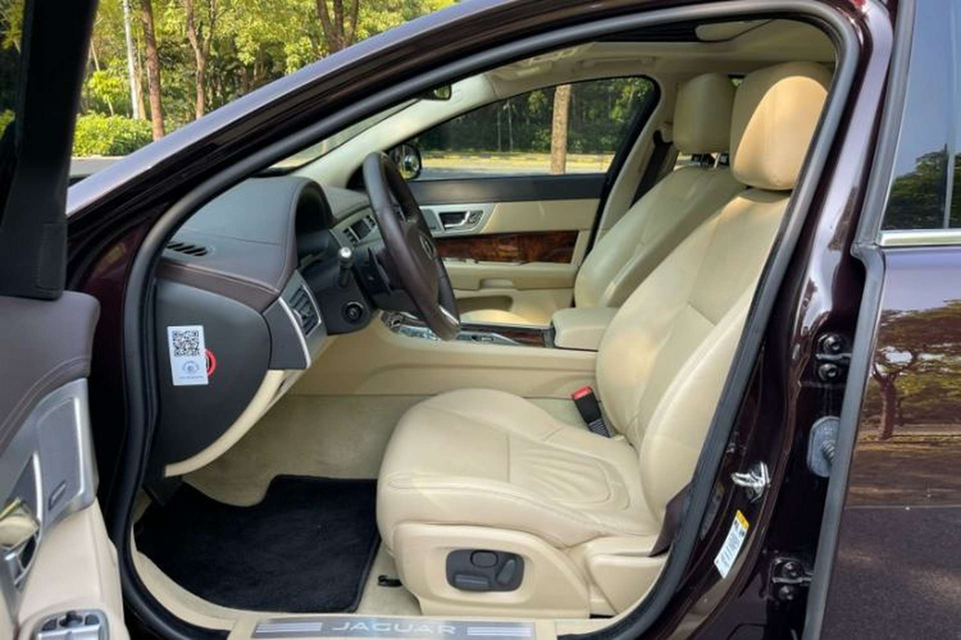 Used Jaguar XF 2015 XF 2.0T Prestige Edition Interior 6