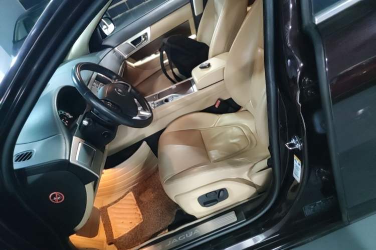 Used Jaguar XF 2015 XF 2.0T Prestige Edition Left Front Seat