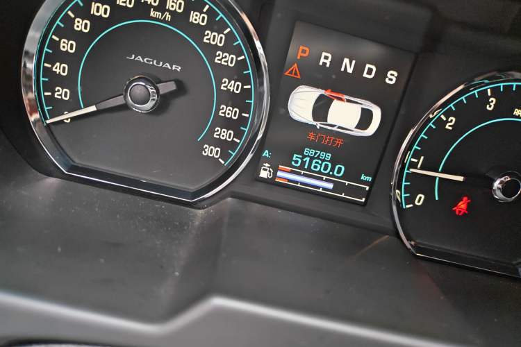 Used Jaguar XF 2015 XF 3.0 SC R-Sport Luxury Edition Odometer Close Up