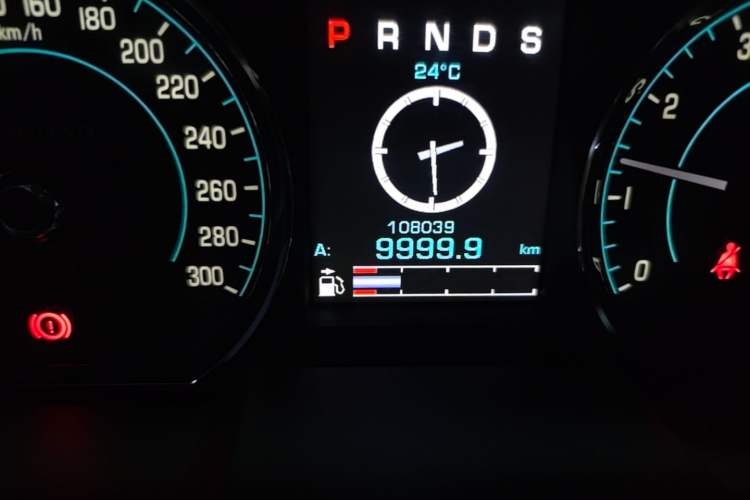 Used Jaguar XF 2015 XF 2.0T Prestige Edition Odometer Close Up