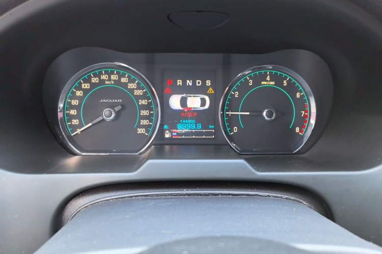 Used Jaguar XF 2015 XF 2.0T Prestige Edition Odometer Close Up