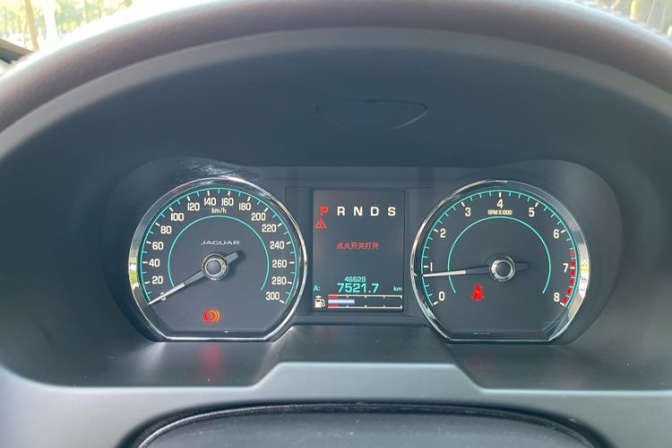 Used Jaguar XF 2015 XF 2.0T Prestige Edition Odometer Close Up