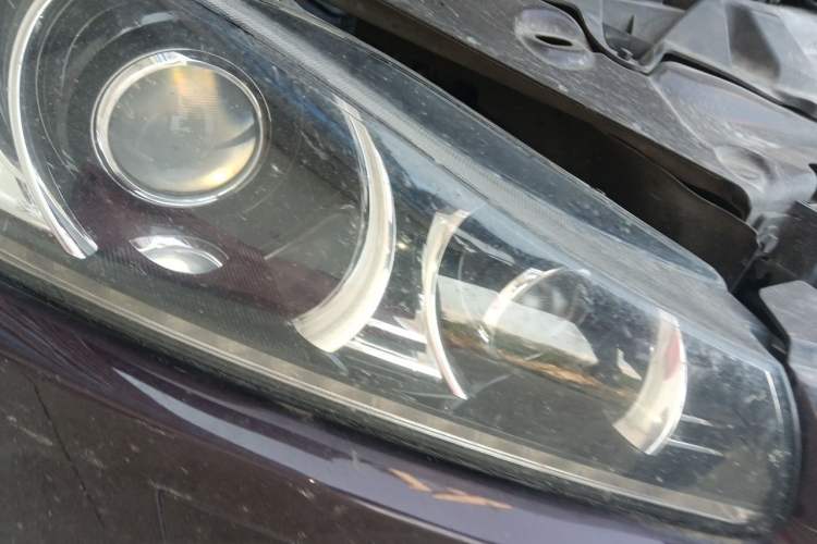 Used Jaguar XF 2015 XF 2.0T 80th Anniversary Collector's Edition Right Front Headlight