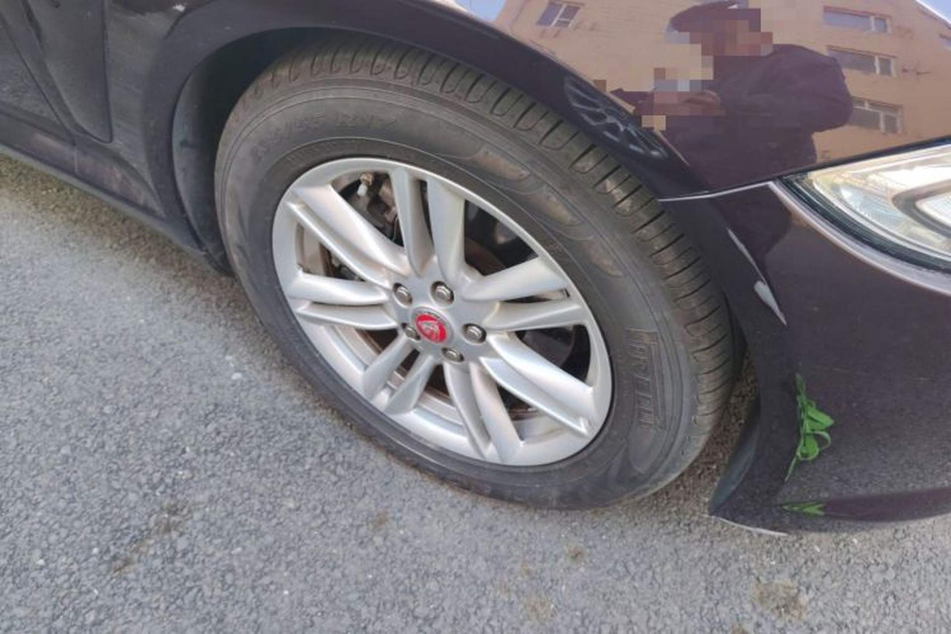 Used Jaguar XF 2015 XF 2.0T Prestige Edition Right Front Wheel Hub