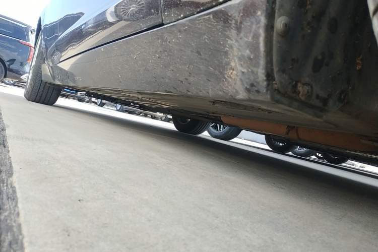 Used Jaguar XF 2015 XF 2.0T Prestige Edition Right Side Sill