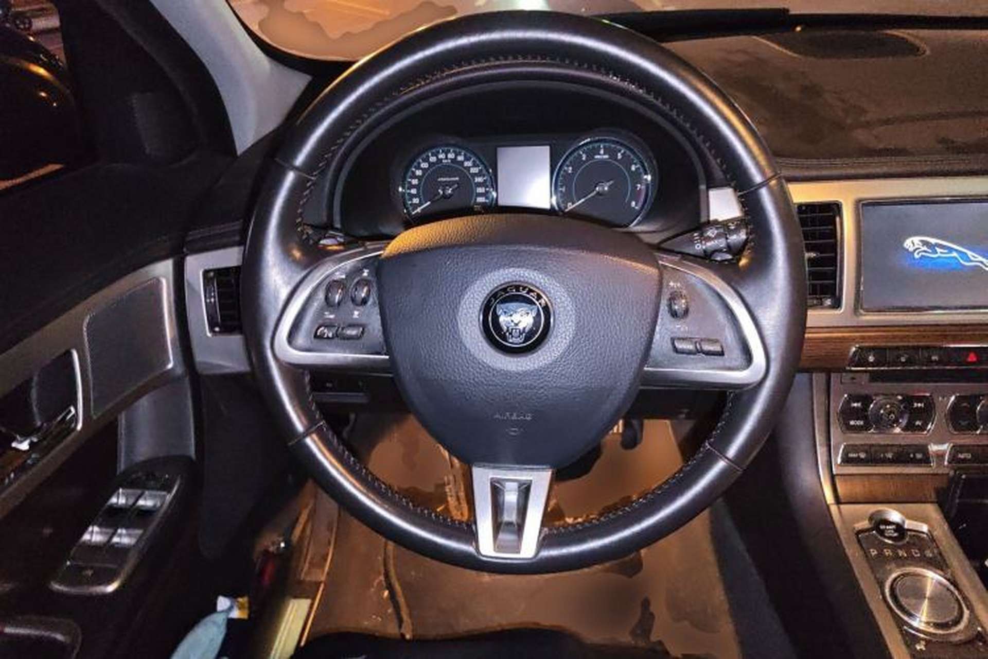 Used Jaguar XF 2015 XF 2.0T Prestige Edition Steering Wheel