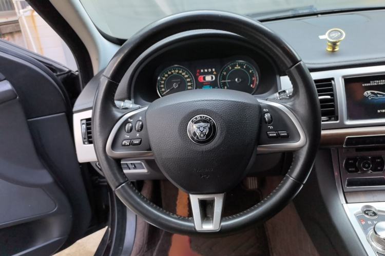Used Jaguar XF 2015 XF 2.0T Prestige Edition Steering Wheel