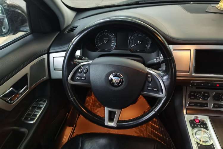 Used Jaguar XF 2015 XF 2.0T Prestige Edition Steering Wheel