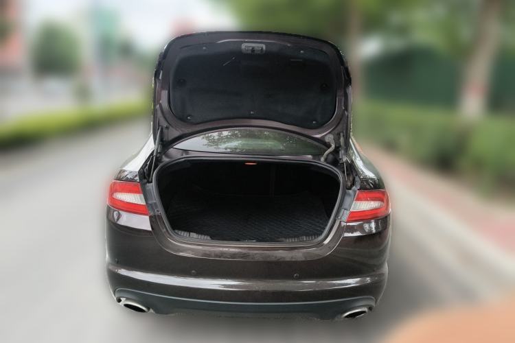 Used Jaguar XF 2015 XF 2.0T Luxury Edition Trunk