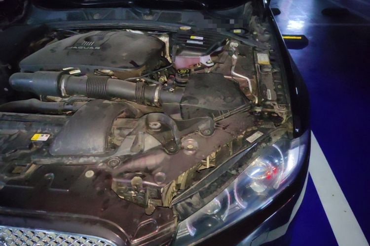 Used Jaguar XF 2015 XF 2.0T Luxury Edition Engine Bay Left