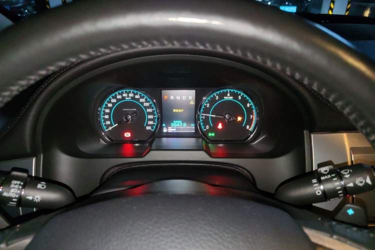 Used Jaguar XF 2015 XF 2.0T Luxury Edition Instrument Cluster