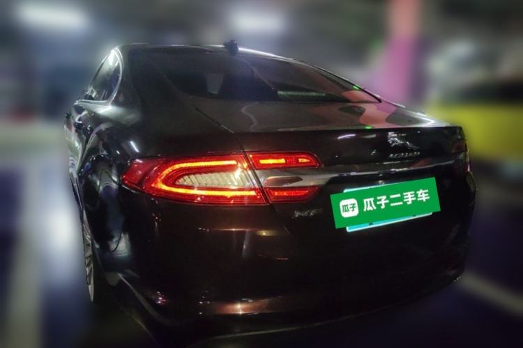Used Jaguar XF 2015 XF 2.0T Luxury Edition Rear Left 45 Deg