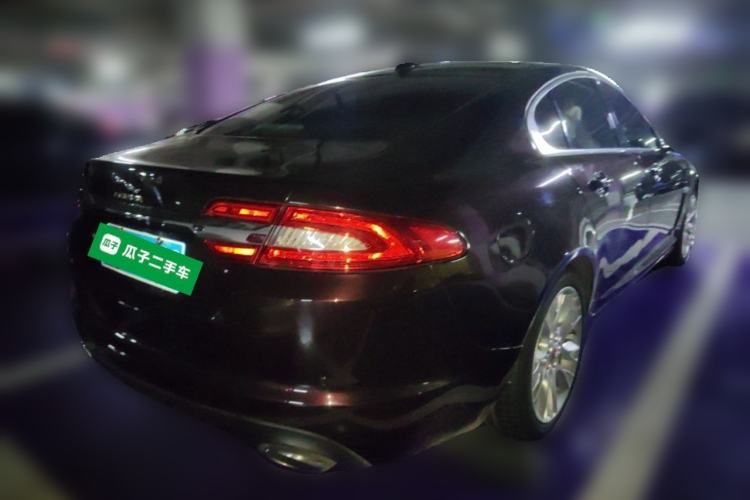 Used Jaguar XF 2015 XF 2.0T Luxury Edition Rear Right 45 Deg