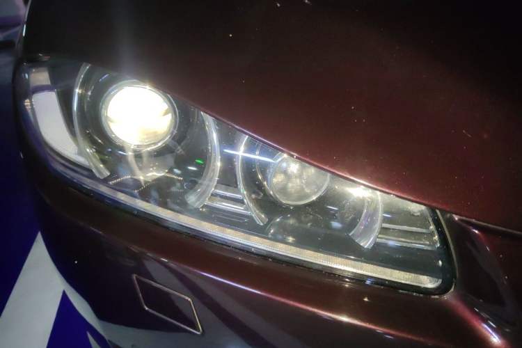Used Jaguar XF 2015 XF 2.0T Luxury Edition Right Front Headlight