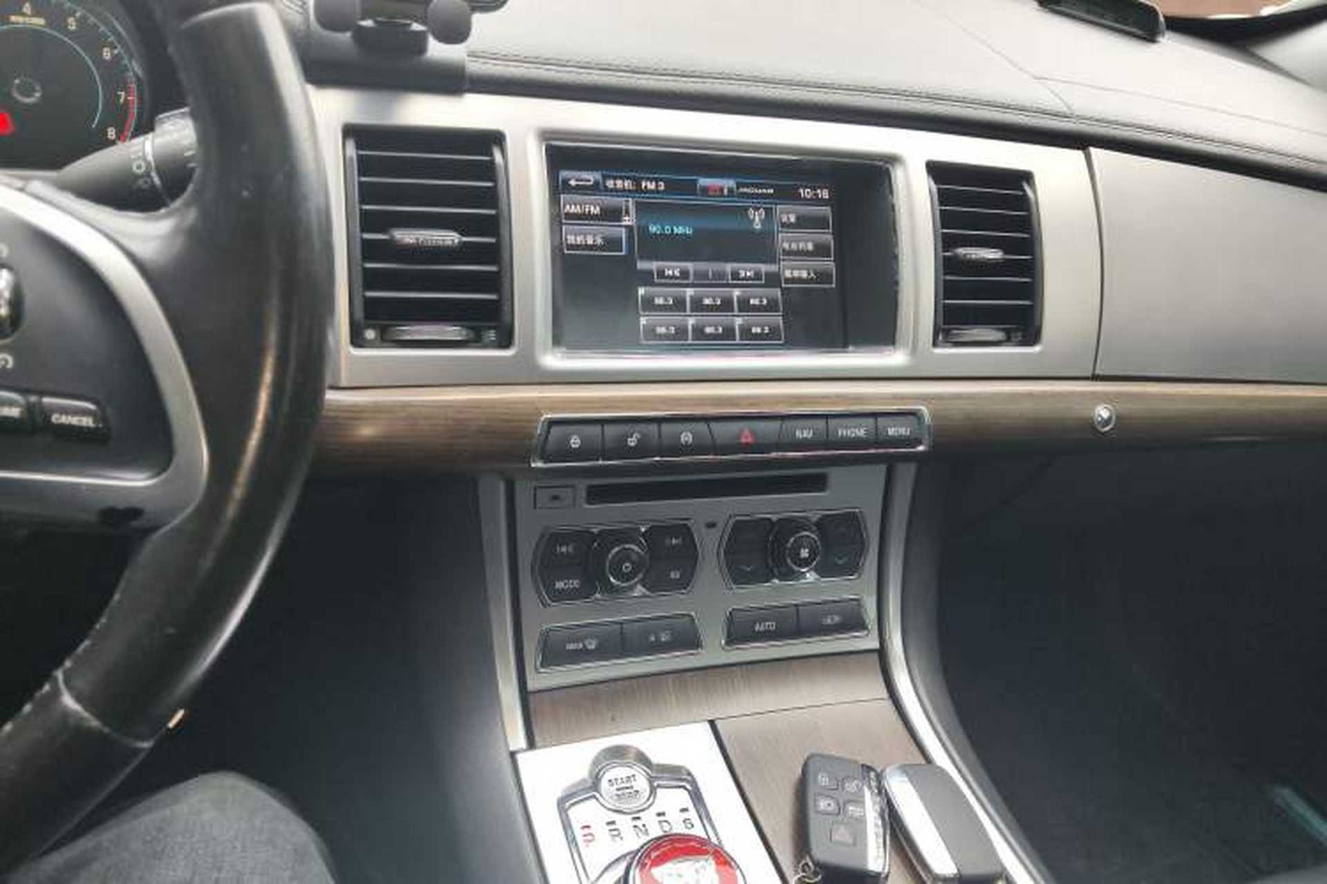 Used Jaguar XF 2015 XF 2.0T Sportbrake Luxury Edition Audio And AC Panel