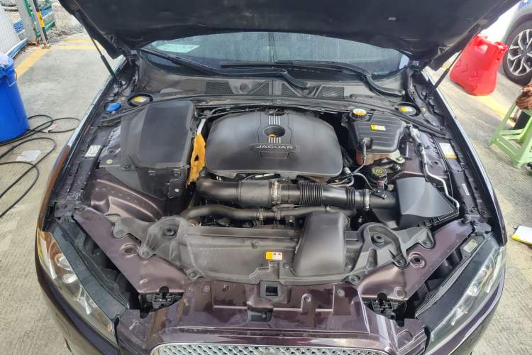 Used Jaguar XF 2015 XF 2.0T Luxury Edition Engine Bay
