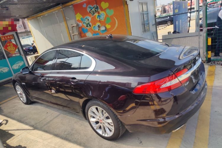 Used Jaguar XF 2015 XF 2.0T Luxury Edition Left Side