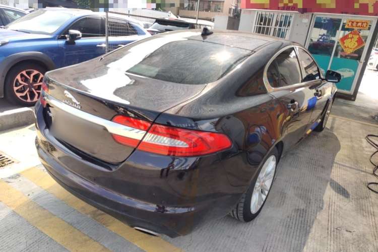 Used Jaguar XF 2015 XF 2.0T Luxury Edition Rear Right 45 Deg