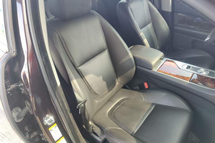 Used Jaguar XF 2015 XF 2.0T Luxury Edition Right Front Seat