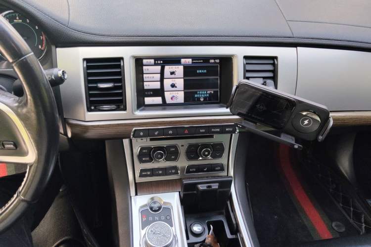 Used Jaguar XF 2015 XF 2.0T Prestige Edition Audio And AC Panel