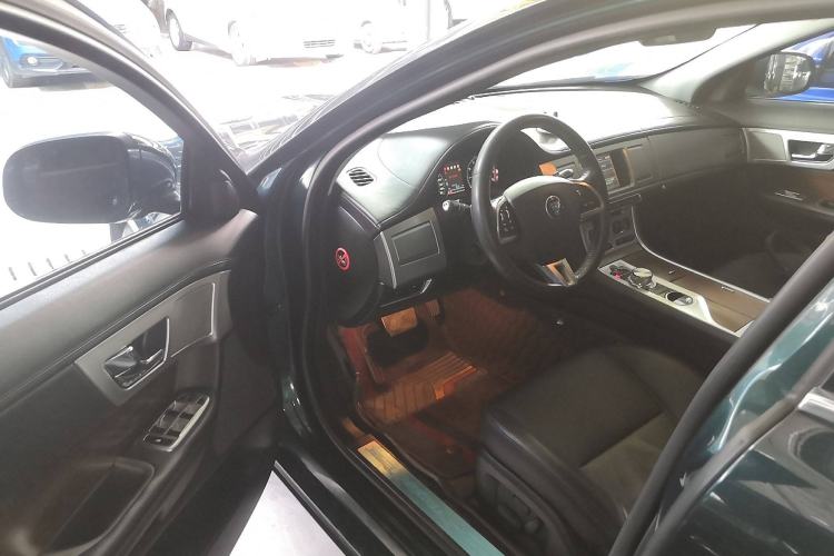Used Jaguar XF 2015 XF 2.0T Prestige Edition Driver Seat