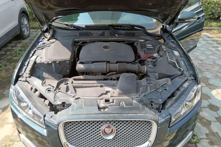 Used Jaguar XF 2015 XF 2.0T Prestige Edition Engine Bay
