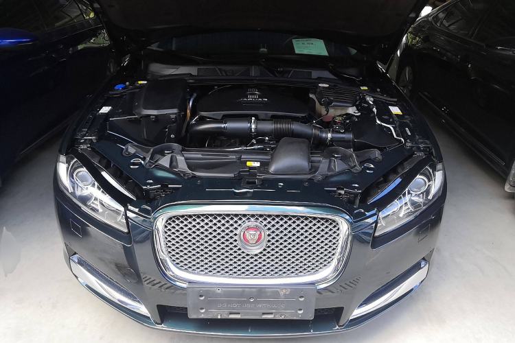 Used Jaguar XF 2015 XF 2.0T Prestige Edition Engine Bay