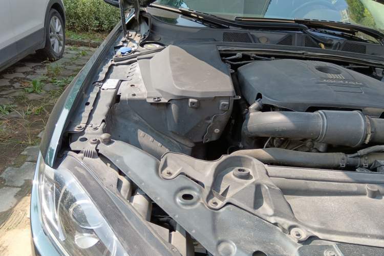 Used Jaguar XF 2015 XF 2.0T Prestige Edition Engine Bay Right