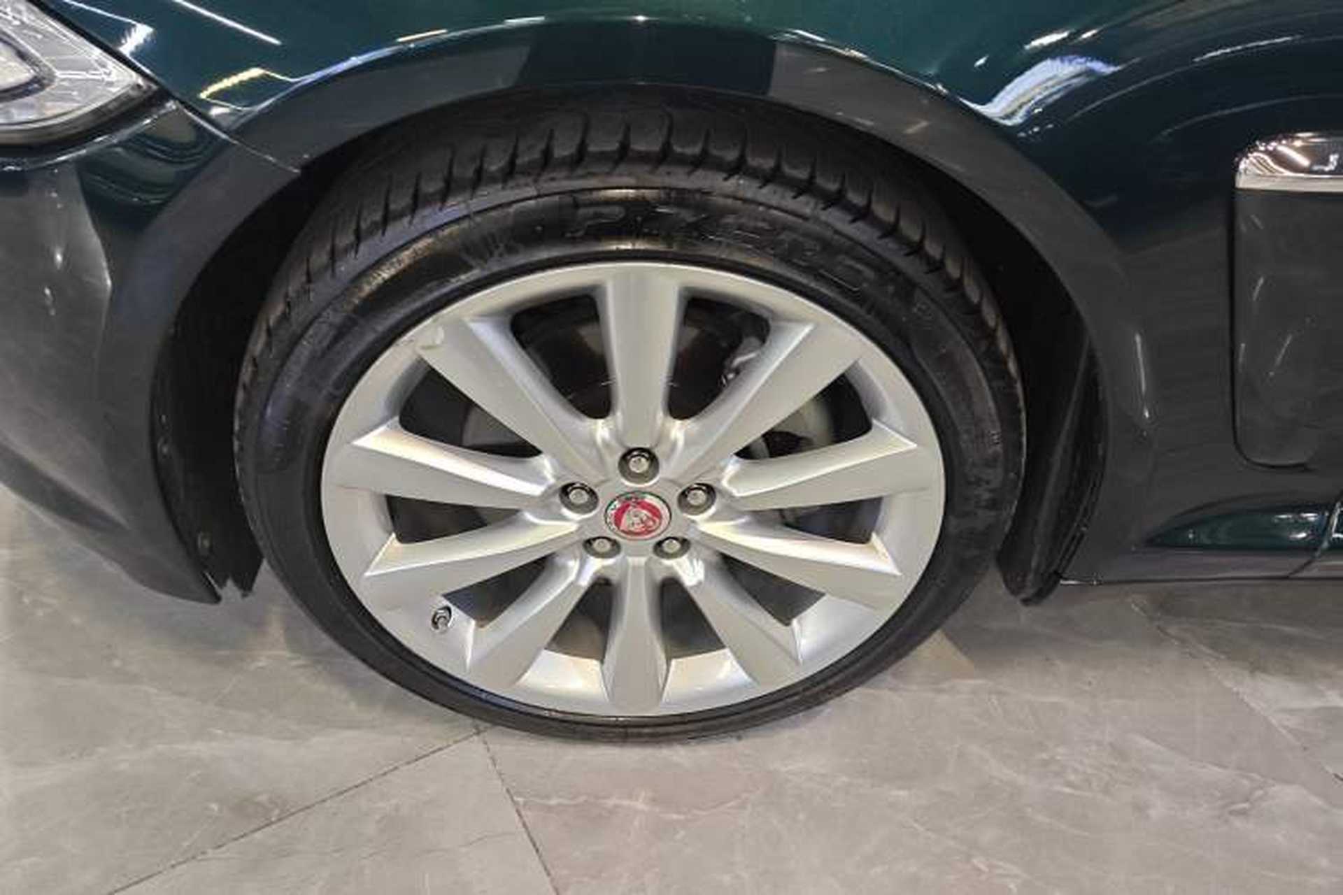 Used Jaguar XF 2015 XF 2.0T Luxury Edition Exterior 7