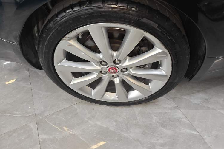 Used Jaguar XF 2015 XF 2.0T Luxury Edition Exterior 8