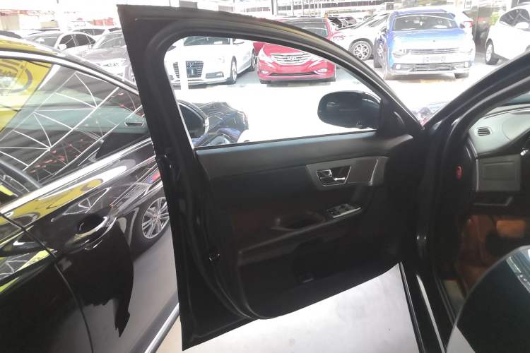 Used Jaguar XF 2015 XF 2.0T Prestige Edition Left Front Door Interior