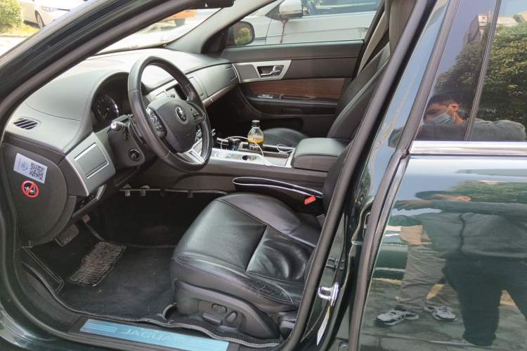 Used Jaguar XF 2015 XF 2.0T Prestige Edition Left Front Seat
