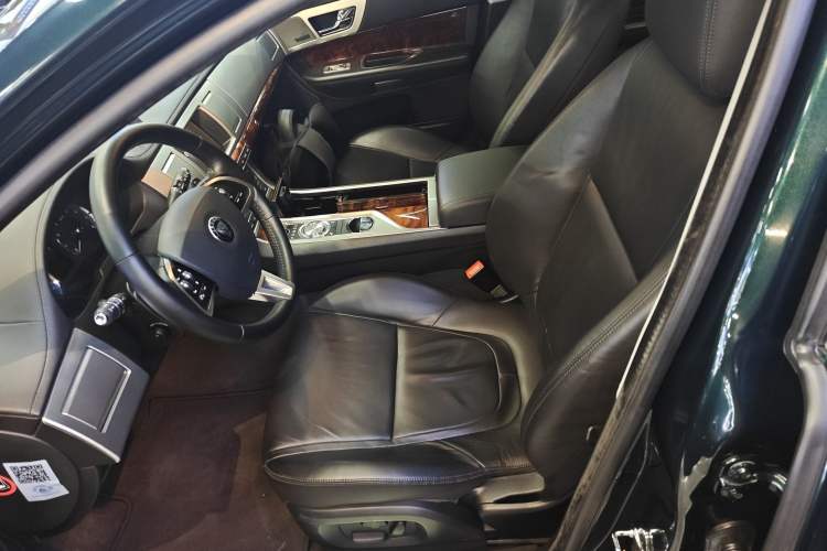 Used Jaguar XF 2015 XF 2.0T Luxury Edition Left Front Seat