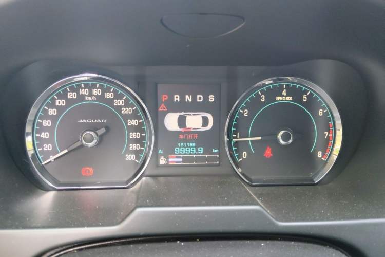 Used Jaguar XF 2015 XF 2.0T Prestige Edition Odometer Close Up