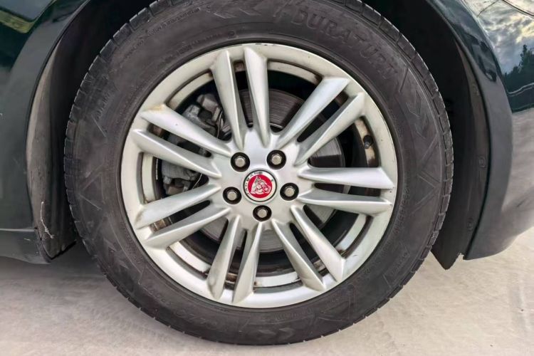 Used Jaguar XF 2015 XF 2.0T Prestige Edition Right Rear Wheel Hub
