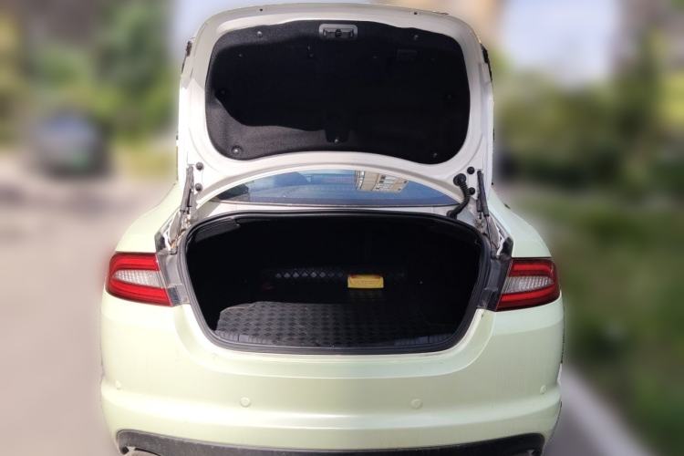 Used Jaguar XF 2015 XF 2.0T Prestige Edition Trunk