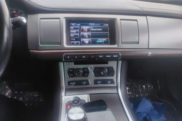 Used Jaguar XF 2015 XF 2.0T Prestige Edition Audio And AC Panel