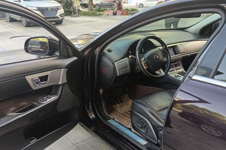 Used Jaguar XF 2015 XF 2.0T Prestige Edition Driver Seat