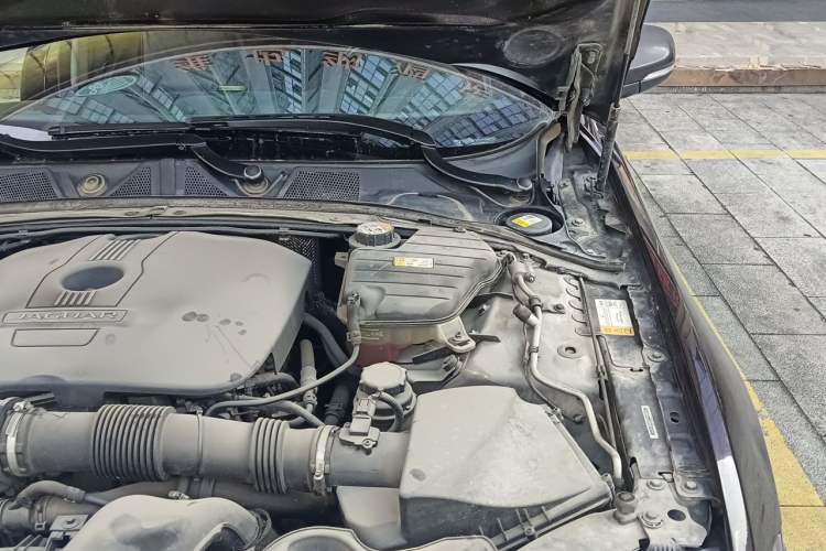 Used Jaguar XF 2015 XF 2.0T Prestige Edition Engine Bay Left