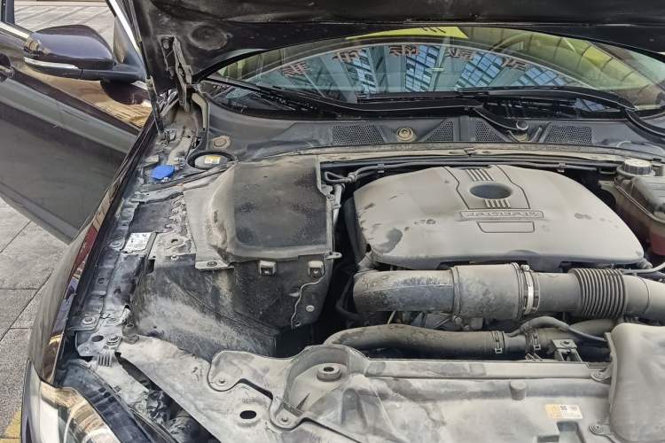 Used Jaguar XF 2015 XF 2.0T Prestige Edition Engine Bay Right