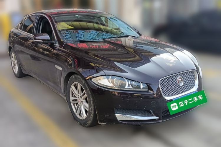 Used Jaguar XF 2015 XF 2.0T Prestige Edition Front Right 45 Deg
