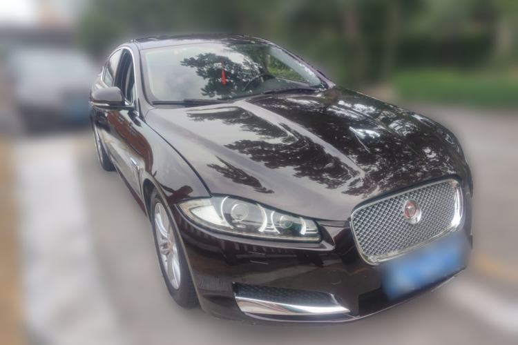 Used Jaguar XF 2015 XF 2.0T Prestige Edition Front Right 45 Deg