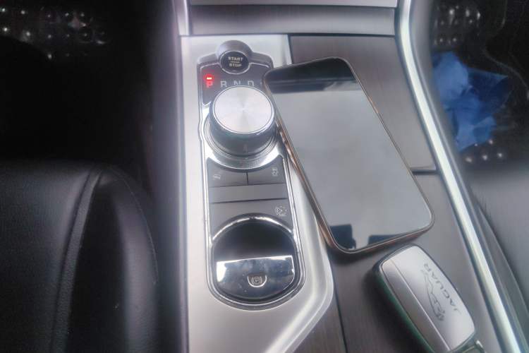 Used Jaguar XF 2015 XF 2.0T Prestige Edition Gear Lever