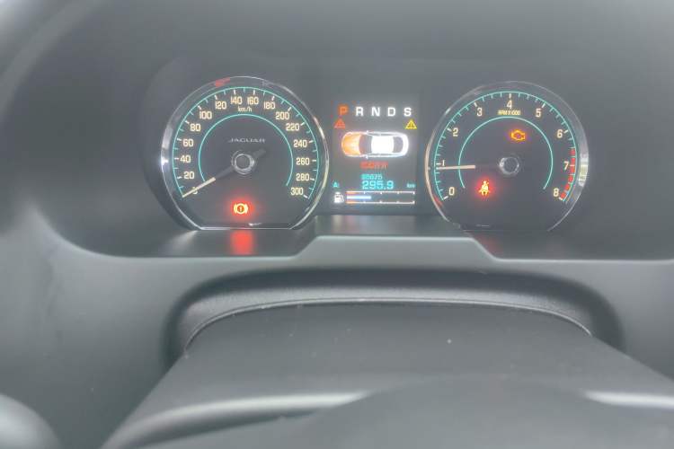 Used Jaguar XF 2015 XF 2.0T Prestige Edition Odometer Close Up