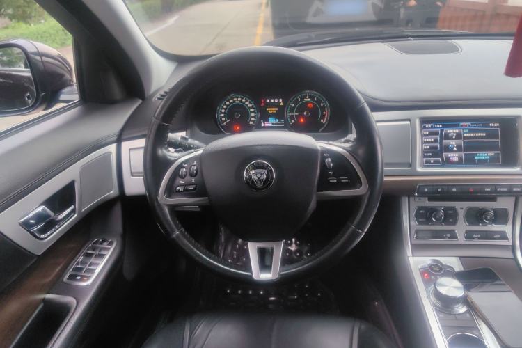 Used Jaguar XF 2015 XF 2.0T Prestige Edition Steering Wheel