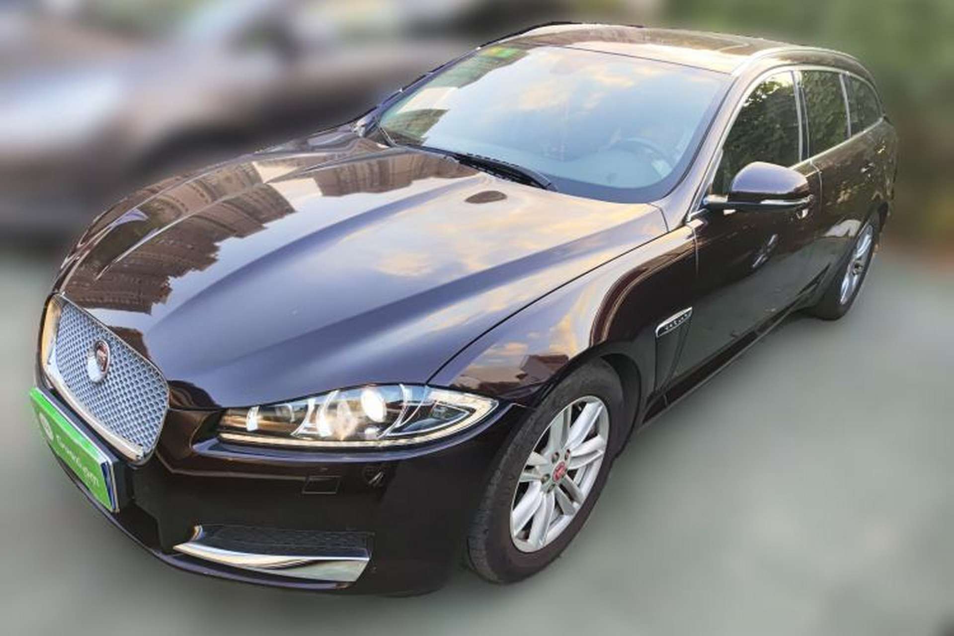 Used Jaguar XF 2015 XF 2.0T Sportbrake Luxury Edition Front Left 45 Deg