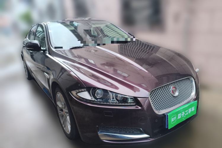 Used Jaguar XF 2015 XF 2.0T Sportbrake Luxury Edition Front Right 45 Deg