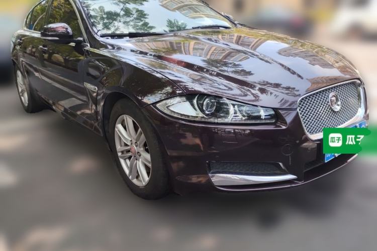 Used Jaguar XF 2015 XF 2.0T 80th Anniversary Collector's Edition Front Right 45 Deg