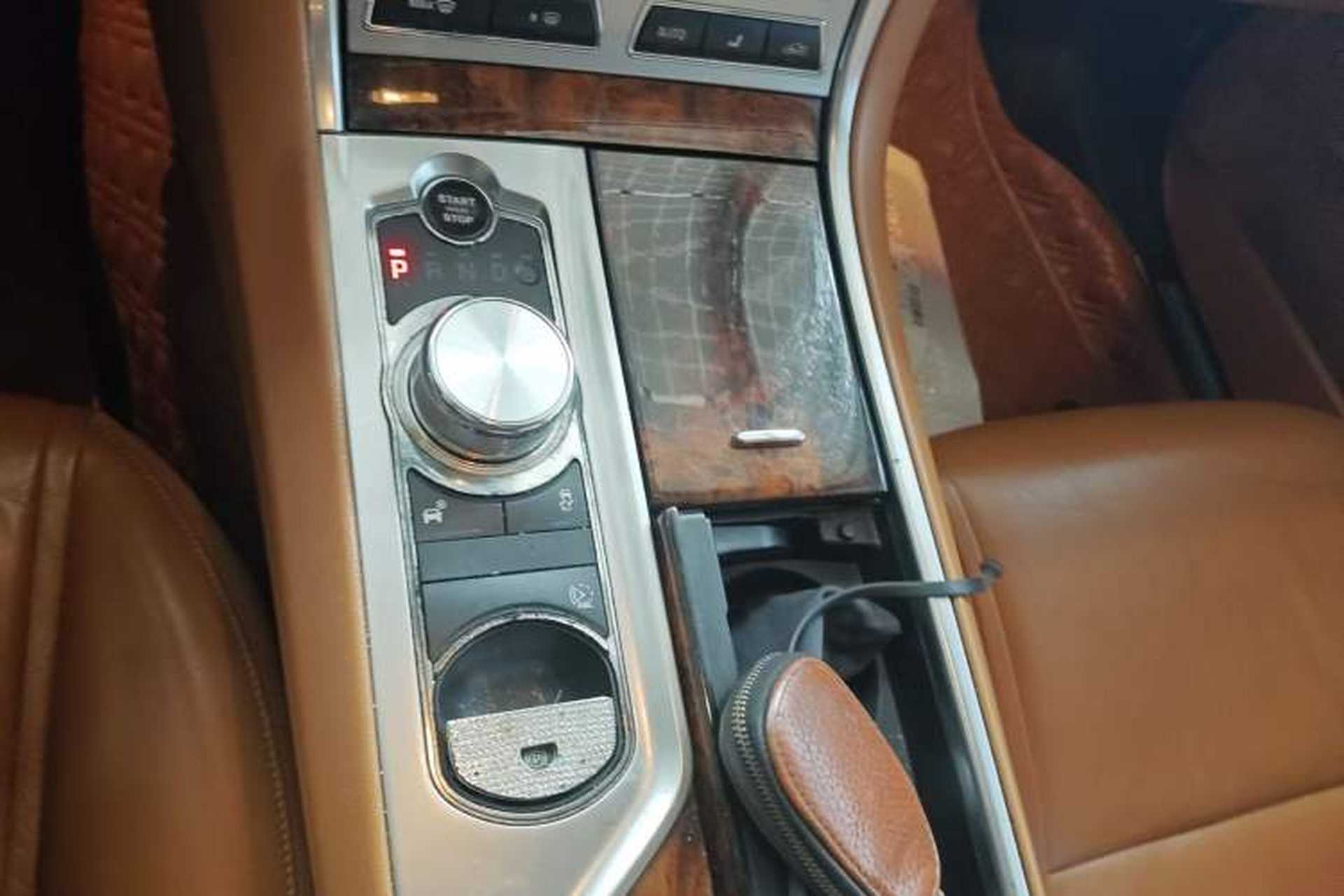 Used Jaguar XF 2015 XF 2.0T Luxury Edition Gear Lever