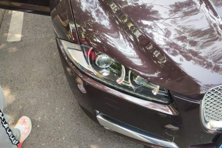 Used Jaguar XF 2015 XF 2.0T 80th Anniversary Collector's Edition Right Front Headlight
